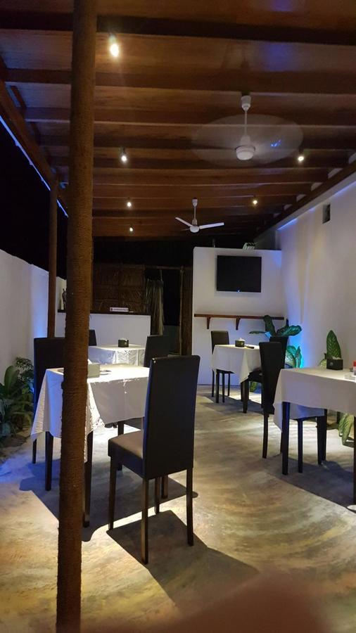 Alesara Guest House Thoddoo Exteriör bild